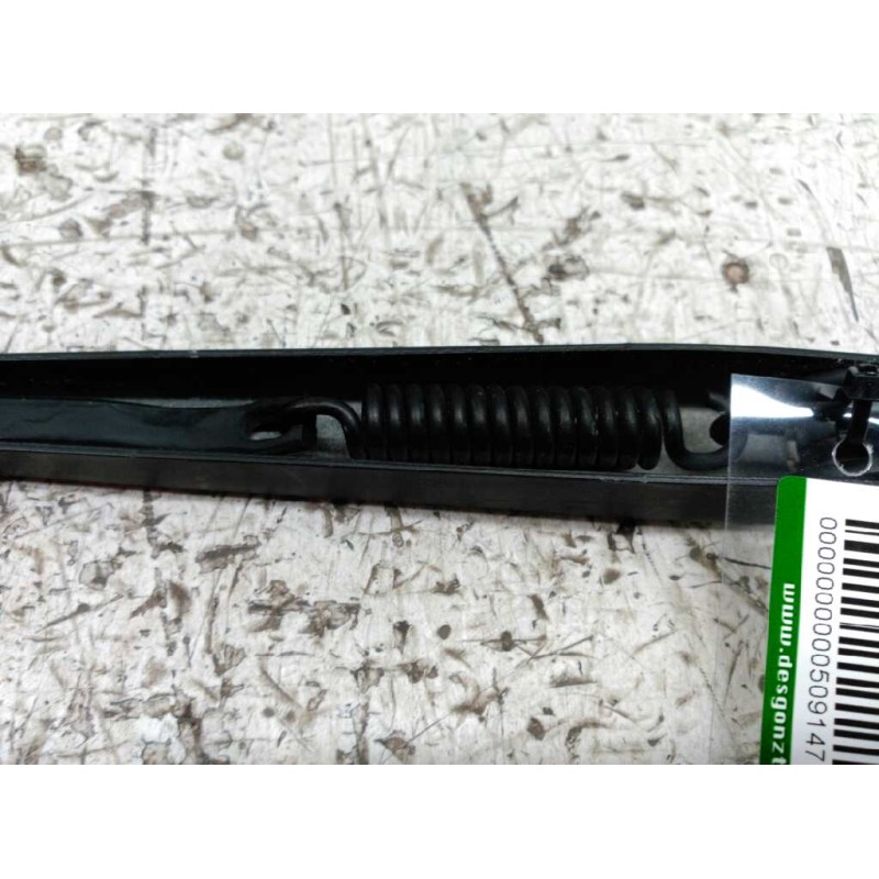 Recambio de brazo limpia delantero derecho para seat leon (1m1) sport referencia OEM IAM - Rojo 2