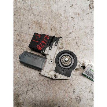 MOTOR ELEVALUNAS TRASERO IZQUIERDO 9776101439202 F005S00029 18 PINS