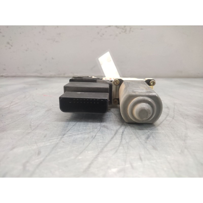 Recambio de motor elevalunas trasero derecho para seat toledo (1m2) signo referencia OEM IAM 9776105407301 2
