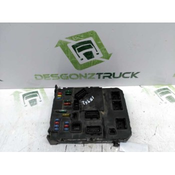 CAJA RELES / FUSIBLES 