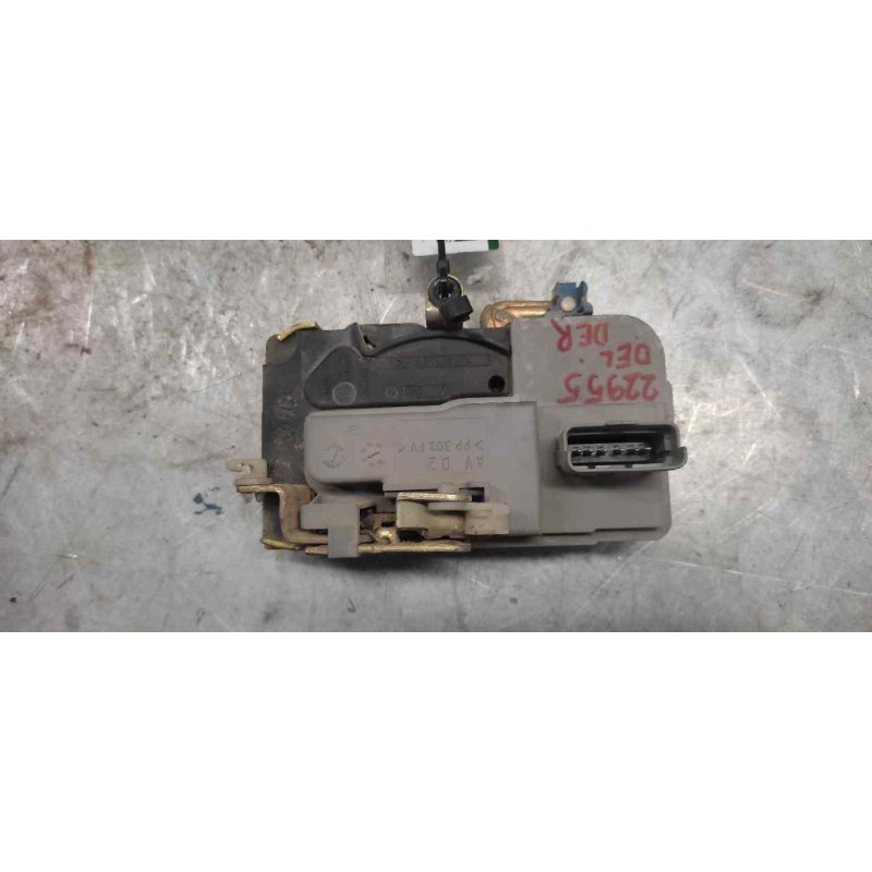 Recambio de cerradura puerta delantera derecha para peugeot partner (s2) combi plus referencia OEM IAM   6 PINS 2