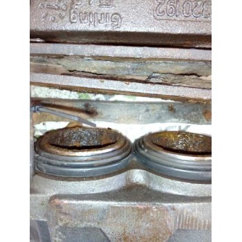 Recambio de pinza freno delantera izquierda para nissan trucks atleon 140 referencia OEM IAM 68320756 68320192 
