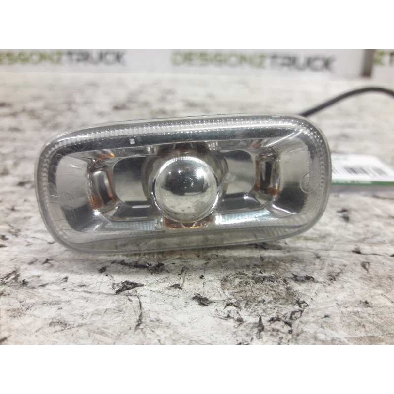 Recambio de piloto lateral derecho para audi a4 berlina (8e) 1.9 tdi (96kw) referencia OEM IAM 8E0949127 PILOTO INTERMITENTE 