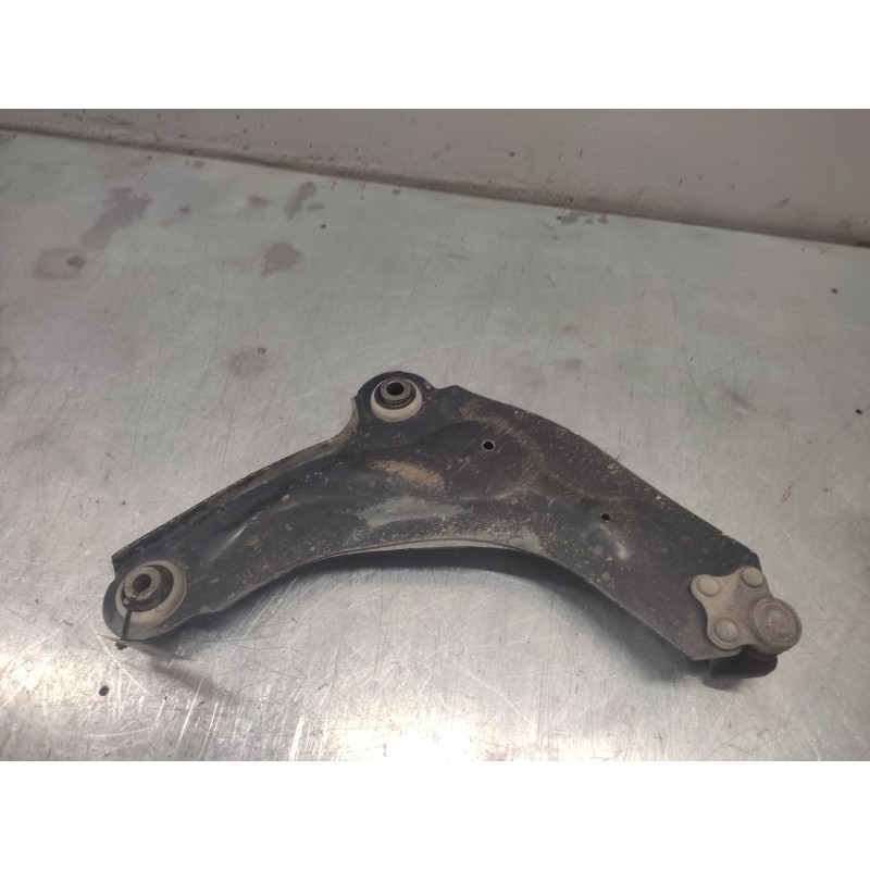 Recambio de brazo suspension inferior delantero izquierdo para renault trafic ii furgoneta (fl) 1.9 dci 100 (fl0c) referencia OE 2