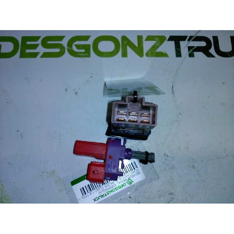 Recambio de boton antiniebla para nissan vanette cargo (hc23) familiar (5 asientos) referencia OEM IAM - Blanco 2