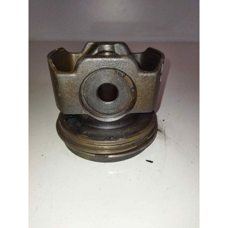 Recambio de piston para volvo fh 440 fg 4x2 low corto referencia OEM IAM 21161901 4