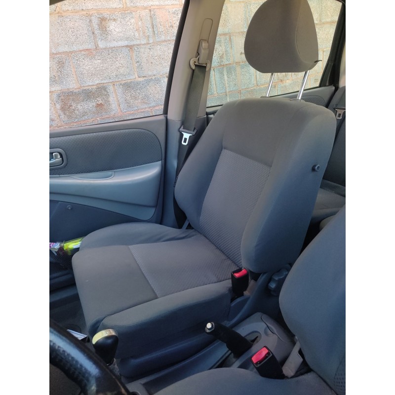 Recambio de asiento delantero derecho para nissan almera tino (v10) 1.8 referencia OEM IAM   