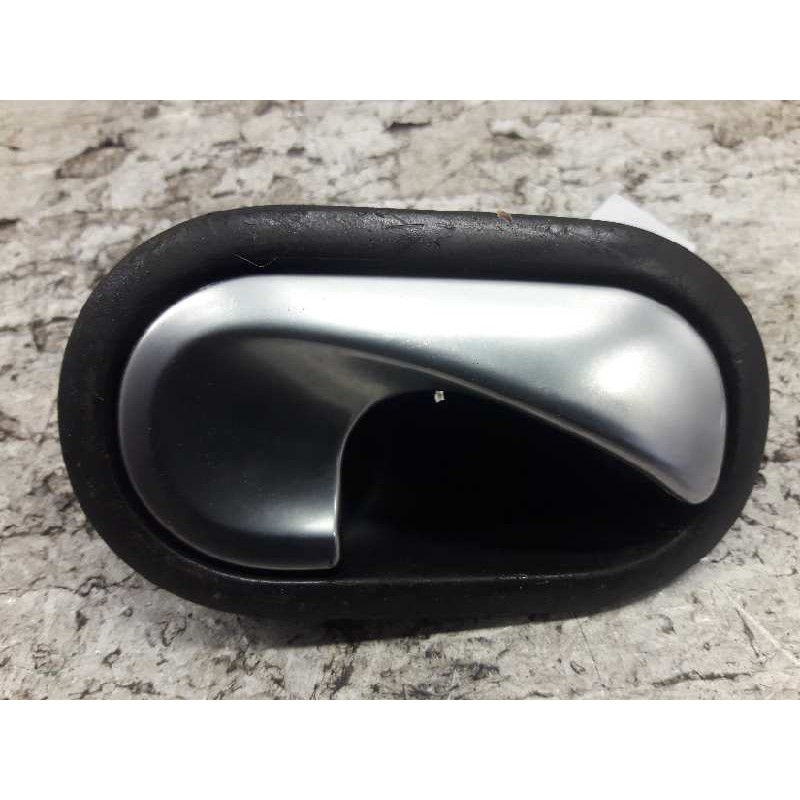 Recambio de maneta interior trasera derecha para renault megane ii berlina 5p authentique referencia OEM IAM 8200028486  