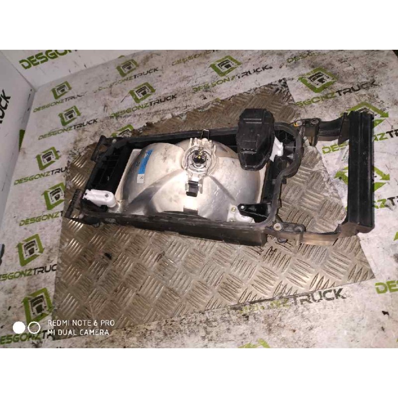 Recambio de faro izquierdo para scania serie 4 (p/r 124 l) fsa 420 (4x2) e2/e3 corto cr 13 / 14 b referencia OEM IAM 3