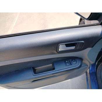ford focus berlina (cap) del año 2010