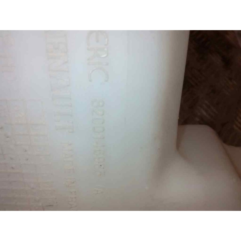 Recambio de deposito limpia para renault mascott fg 160. 35/55/65 cabina individual referencia OEM IAM 82002146985 2
