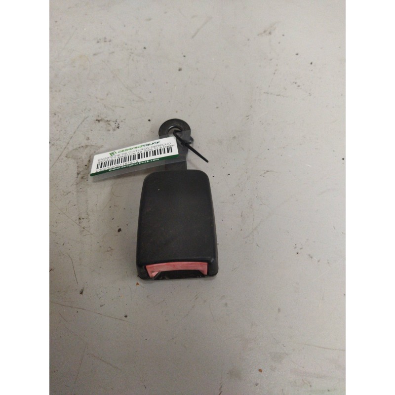 Recambio de enganche de cinturon delantero derecho para renault magnum ab 2005 12.8 diesel referencia OEM IAM   