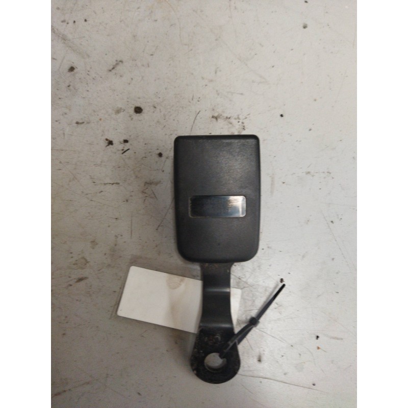 Recambio de enganche de cinturon delantero derecho para renault magnum ab 2005 12.8 diesel referencia OEM IAM - Blanco 2