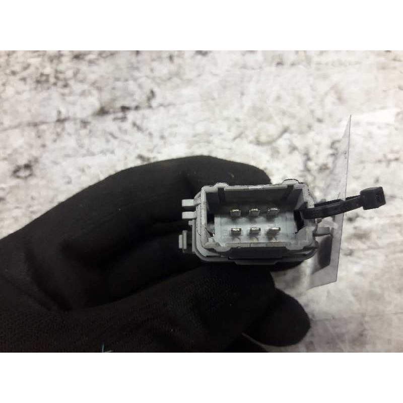 Recambio de mando elevalunas delantero derecho para renault megane ii berlina 5p authentique referencia OEM IAM 28082 2