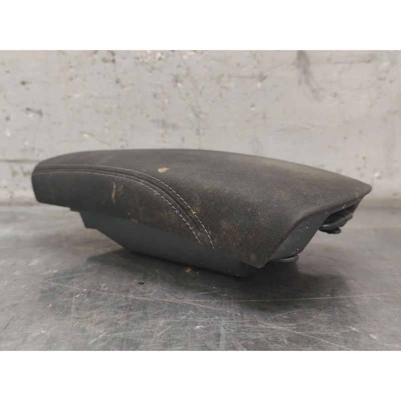 Recambio de apoyabrazos central para nissan qashqai ii (j11, j11_) 1.5 dci referencia OEM IAM   
