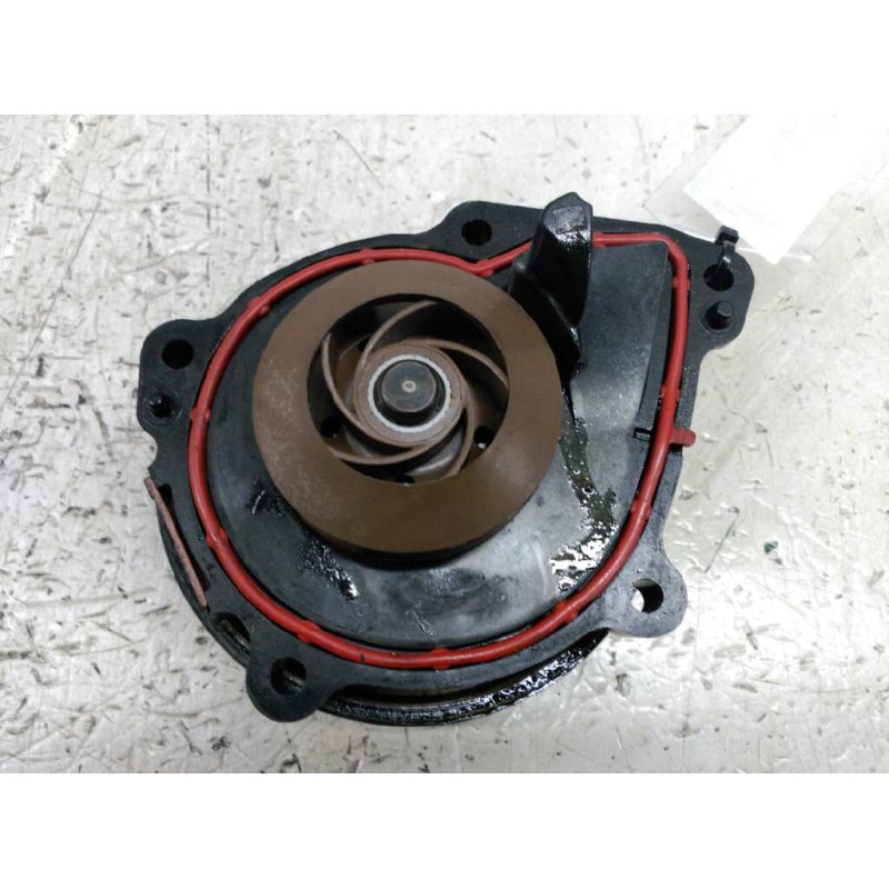 Recambio de bomba agua para peugeot 207 sw confort referencia OEM IAM 2
