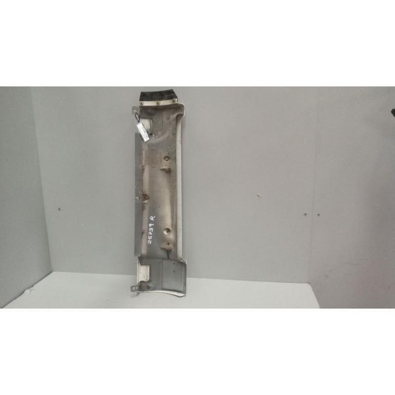 Recambio de deflector derecho para iveco eurocargo 5.9 diesel referencia OEM IAM 500336317 - Blanco 3