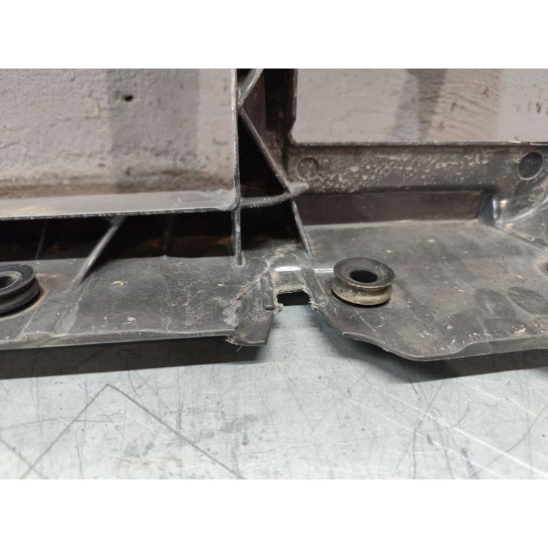 Recambio de panel frontal para peugeot 208 i (ca_, cc_) 1.6 hdi referencia OEM IAM - Blanco 2