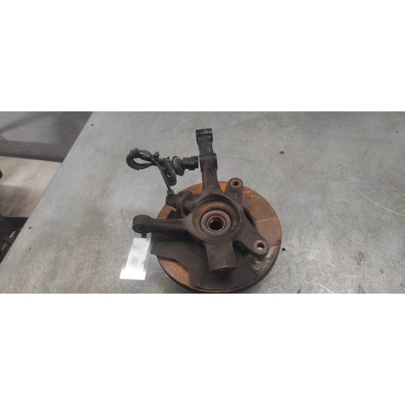 Recambio de mangueta delantera izquierda para chevrolet aveo 1.4 cat referencia OEM IAM - Blanco 2