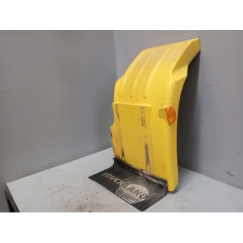 Recambio de guardabarros delantero derecho para daf serie lf45.xxx desde 06 referencia OEM IAM 1405038  