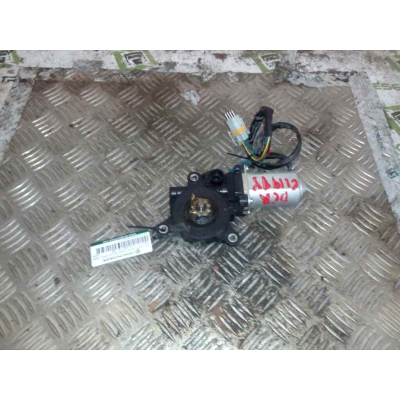 Recambio de motor elevalunas delantero derecho para man tg - a 18.440 fg / bb (e3/e4) xlx referencia OEM IAM - Blanco