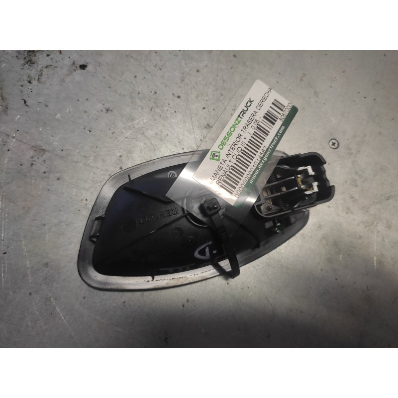 Recambio de maneta interior trasera derecha para renault clio iii referencia OEM IAM 806700005R 2