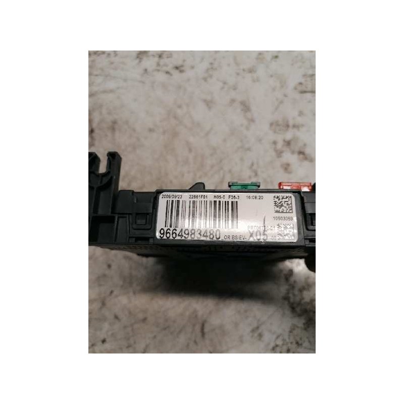 Recambio de caja reles / fusibles para peugeot 207 sw confort referencia OEM IAM 9664983480 10503059 BSI - Blanco 2