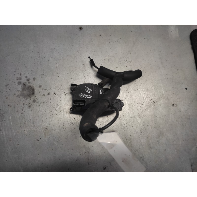 Recambio de cerradura puerta trasera derecha para renault clio iii referencia OEM IAM   6 PINS 2