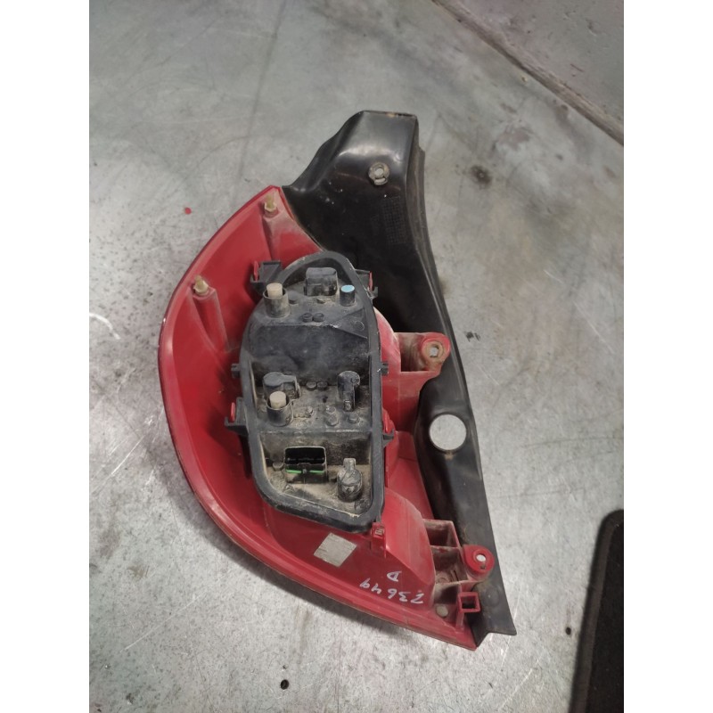 Recambio de piloto trasero derecho para renault clio iii authentique referencia OEM IAM 2