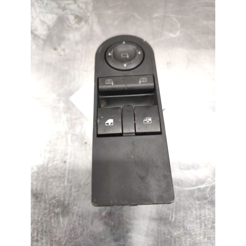 Recambio de mando elevalunas delantero izquierdo para opel astra gtc 1.9 cdti referencia OEM IAM 3228706  