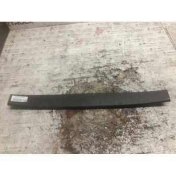 Recambio de guarnecido porton para peugeot 308 confort referencia OEM IAM 9681621877 CENTRAL 