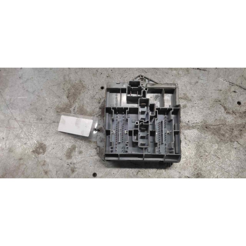 Recambio de caja reles / fusibles para peugeot boxer caja cerrada (rs2850)(290/330)('02) 330 c  td referencia OEM IAM 1332043080 - Blanco 3