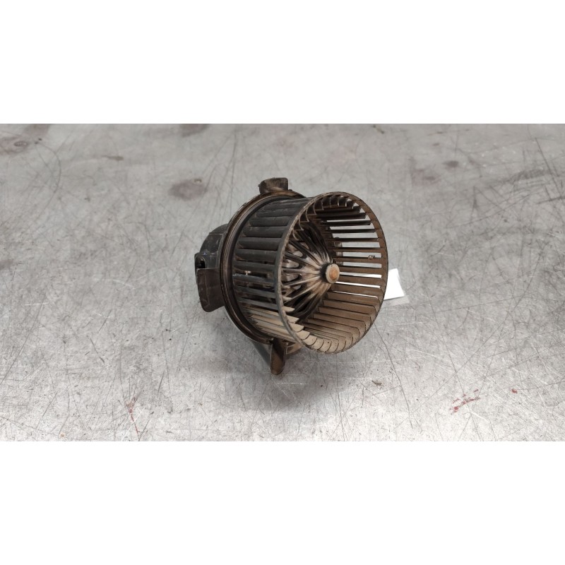 Recambio de ventilador calefaccion para peugeot 307 sw (3h) 1.6 hdi 110 referencia OEM IAM B9506  