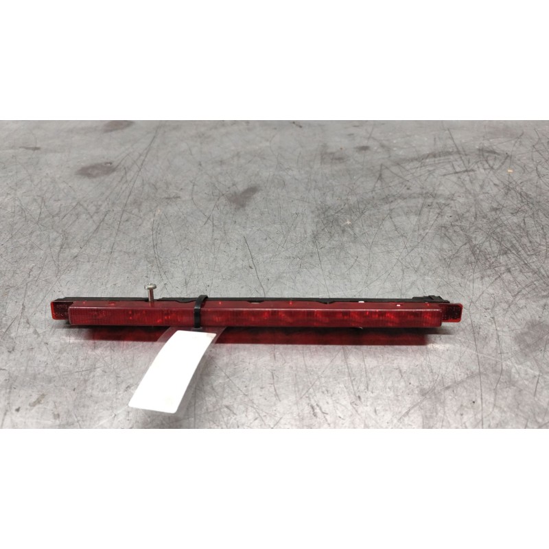 Recambio de luz central de freno para audi a3 (8l1) 1.9 tdi referencia OEM IAM 8D9945097B  