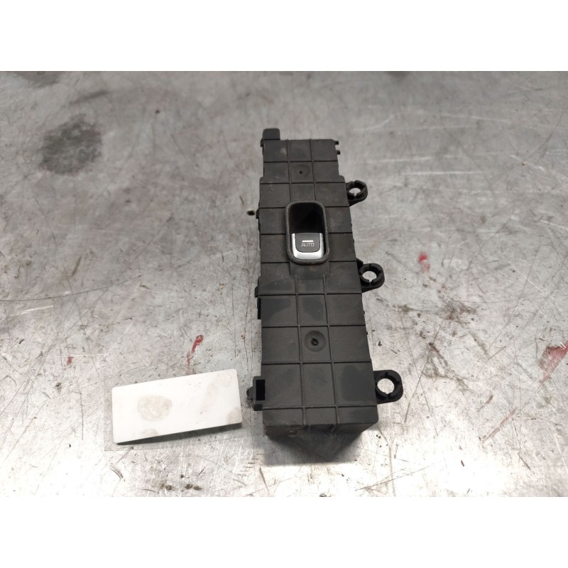 Recambio de mando elevalunas delantero derecho para kia niro i (de) e-niro referencia OEM IAM 93575G5400  