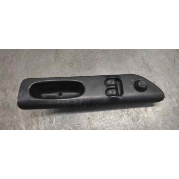 MANDO ELEVALUNAS DELANTERO IZQUIERDO 7701699597 