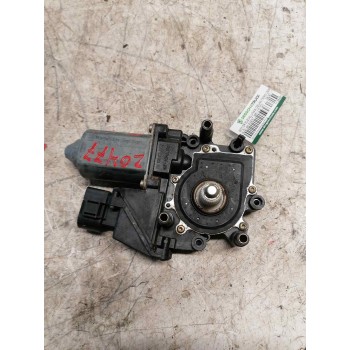 MOTOR ELEVALUNAS DELANTERO DERECHO 113846113 8 PINS 