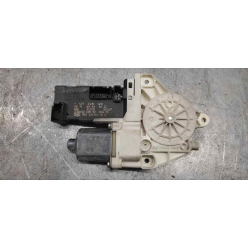 MOTOR ELEVALUNAS DELANTERO IZQUIERDO 1137328125 0130822200 