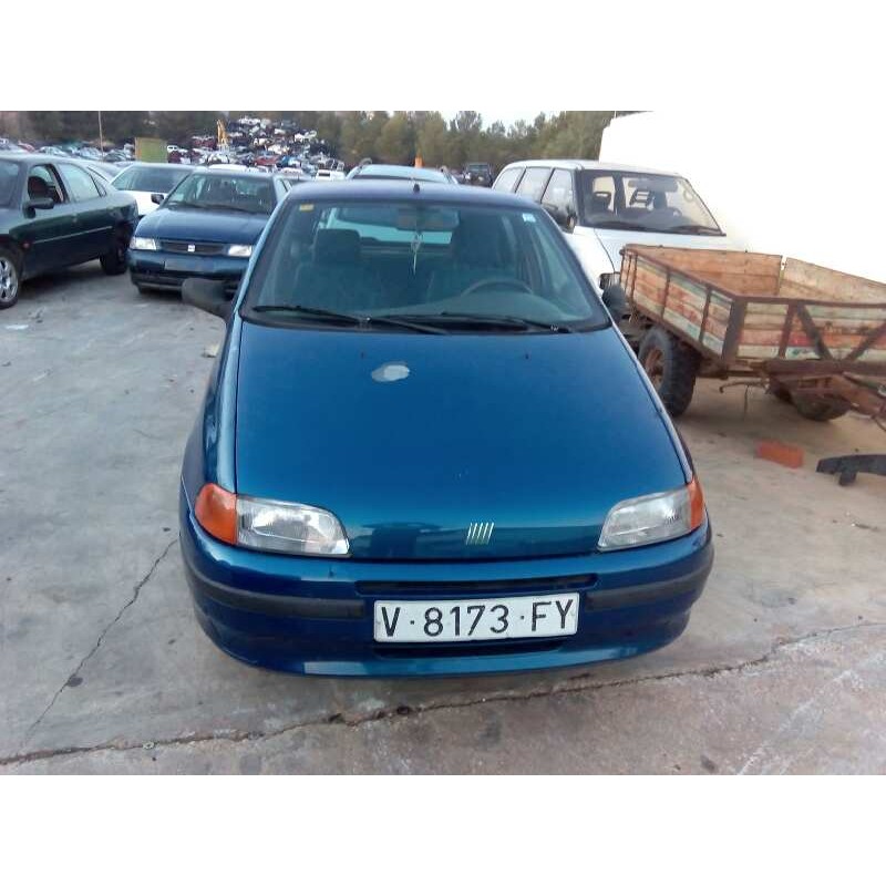 FIAT PUNTO BERLINA (176)