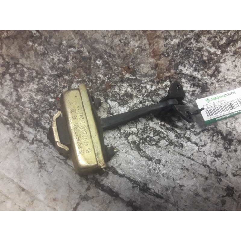 Recambio de freno puerta delantero izquierdo para chrysler voyager (rg) 2.5 crd grand voyager limited referencia OEM IAM 4717228