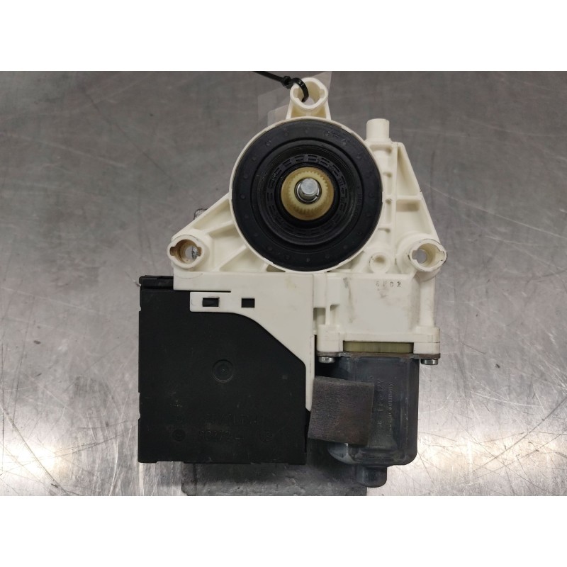 Recambio de motor elevalunas delantero derecho para audi a3 (8p) 1.9 tdi ambiente referencia OEM IAM 8P0959802H - Negro 4