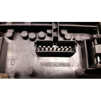 Recambio de piloto trasero derecho para renault clio ii fase ii (b/cb0) authentique confort referencia OEM IAM   
