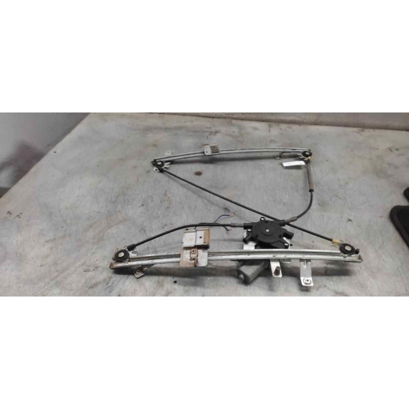 Recambio de elevalunas delantero derecho para peugeot partner (s1) combispace referencia OEM IAM D239905454500007  2 PINS 2