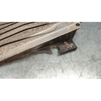 Recambio de centralita motor uce para renault clio iii authentique referencia OEM IAM 8200399038  8200619409