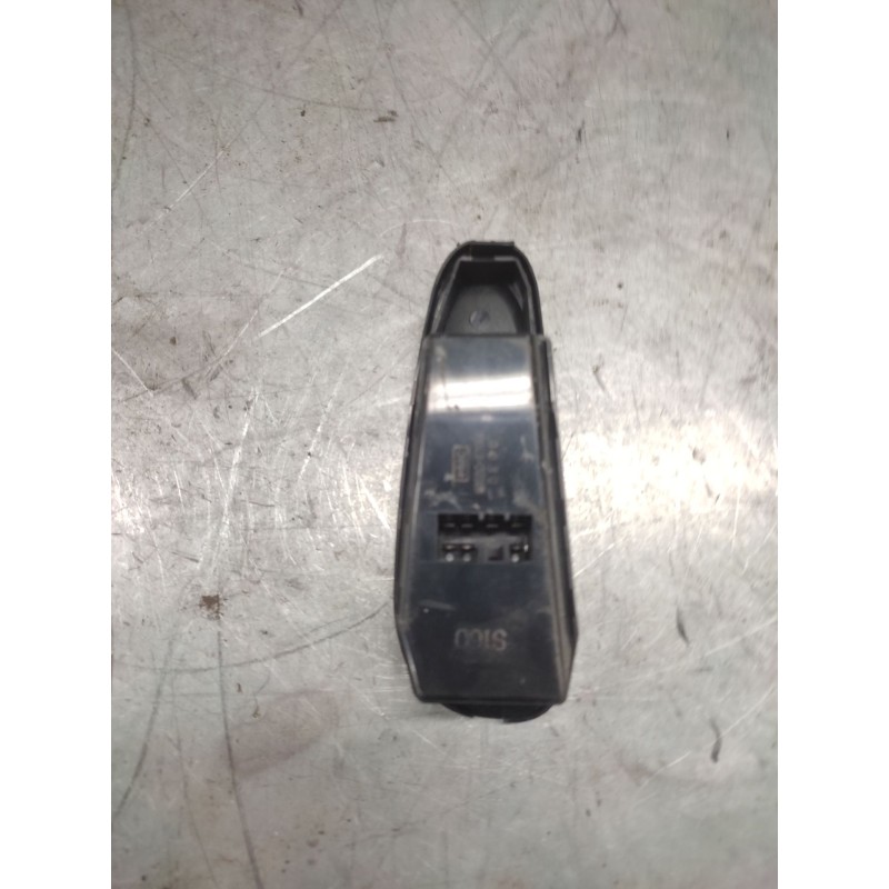 Recambio de mando elevalunas delantero derecho para hyundai coupe (gk) 2.0 fx full referencia OEM IAM 9358027000 - Rojo 2