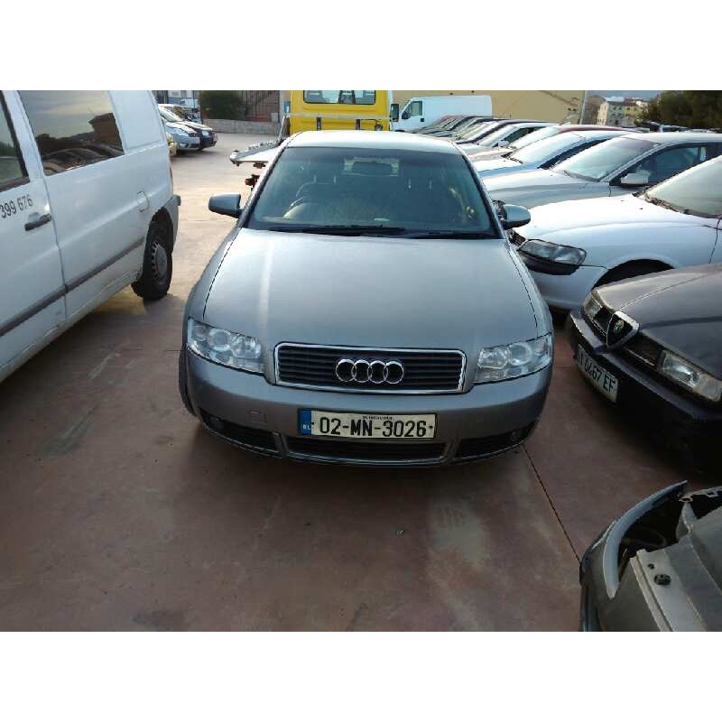 AUDI A4 BERLINA (8E)