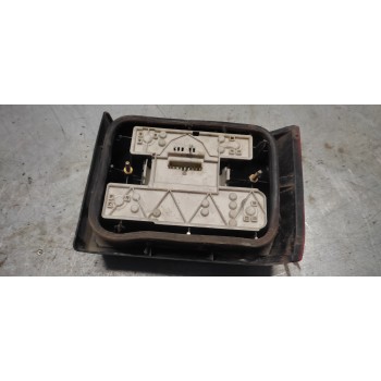 Recambio de piloto trasero derecho para renault 19 hatchback (b/c53) tde referencia OEM IAM   