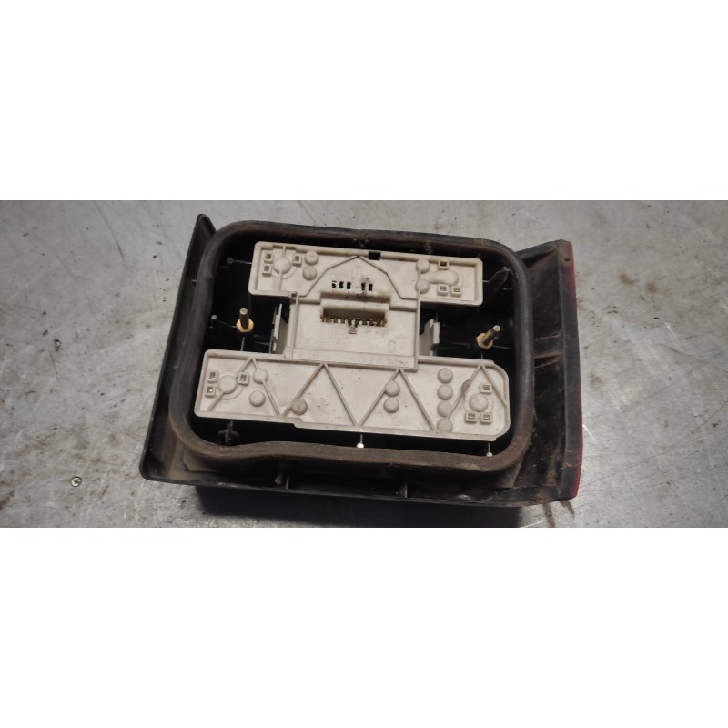 Recambio de piloto trasero derecho para renault 19 hatchback (b/c53) tde referencia OEM IAM 2