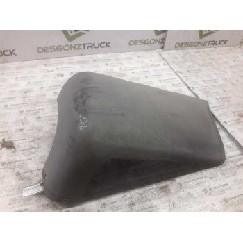 PUNTERA PARAGOLPES TRASERA DERECHA YC1517926AE 