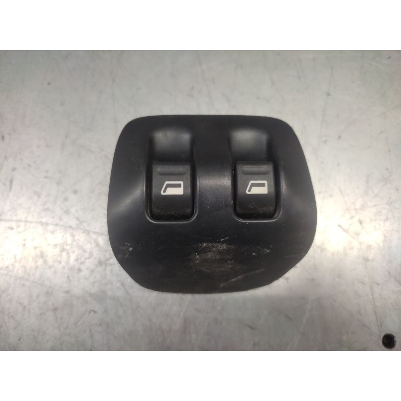 Recambio de mando elevalunas trasero izquierdo para peugeot 206 berlina 1.4 hdi referencia OEM IAM   